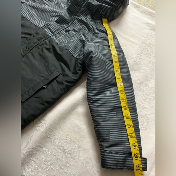 Place Kids Black and Gray And Neon Green Puffer Jacket - Picture 10 of 10